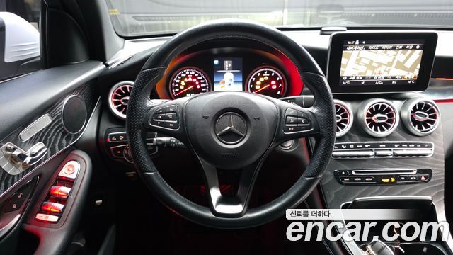 Mercedes-Benz GLC-Class 2019 — photo 13