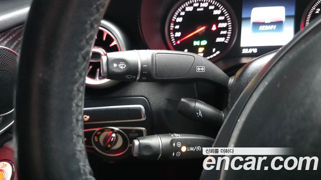 Mercedes-Benz GLC-Class 2019 — photo 19