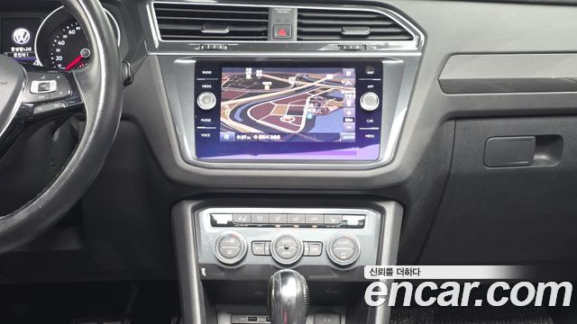 Volkswagen Tiguan 2020 — photo 13