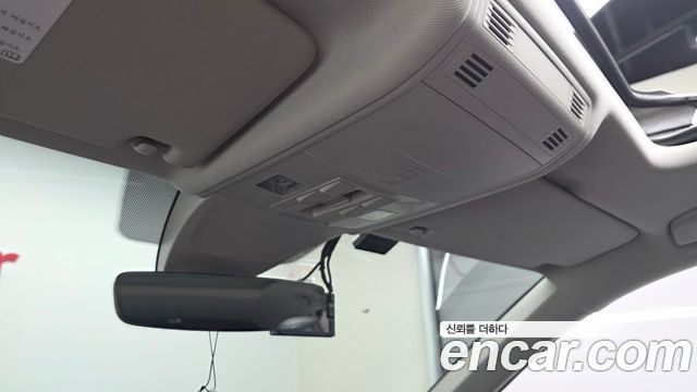 Volkswagen Tiguan 2020 — photo 18