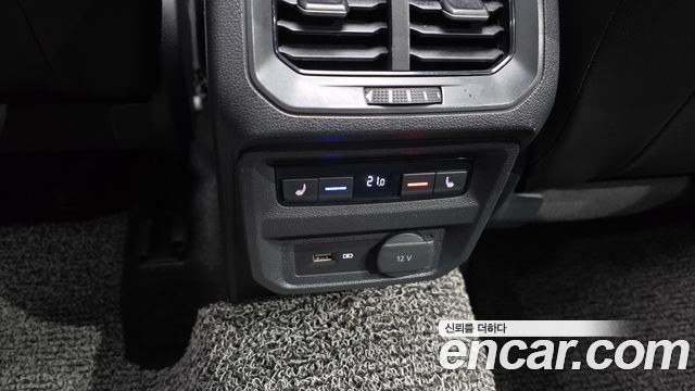 Volkswagen Tiguan 2020 — photo 19