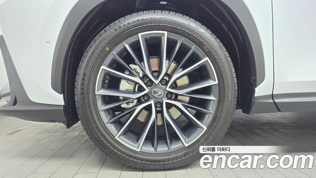Lexus NX 2026 — photo 5