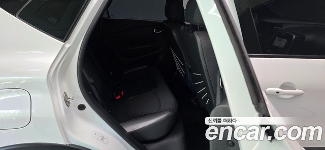 Renault Korea QM3 2017 — photo 14