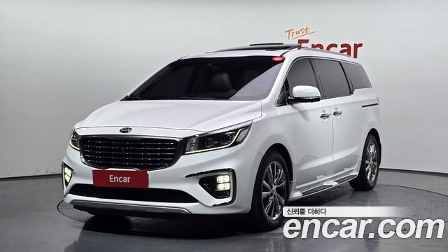 Kia Canival 2020 — photo 1