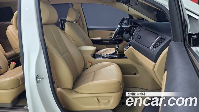 Kia Canival 2020 — photo 10
