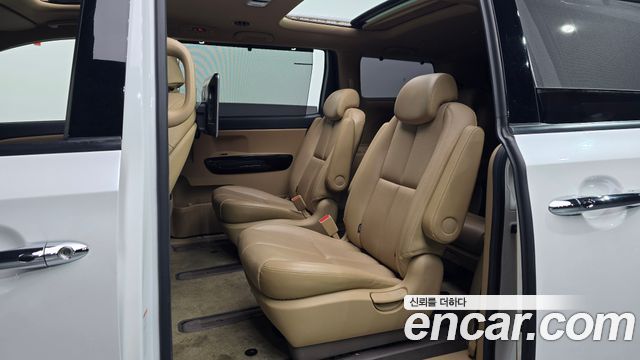 Kia Canival 2020 — photo 12