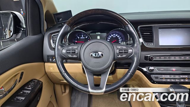 Kia Canival 2020 — photo 13