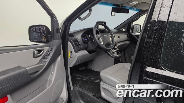 Hyundai Starex 2017 — photo 10