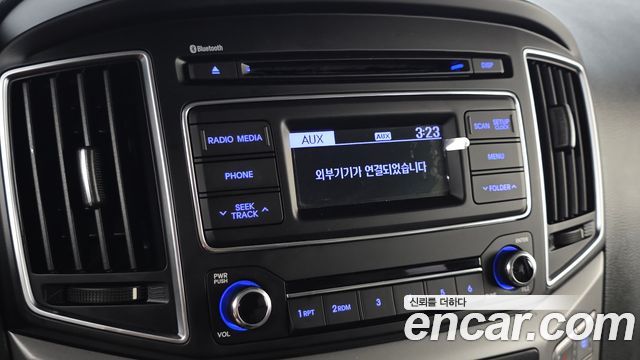 Hyundai Starex 2017 — photo 16