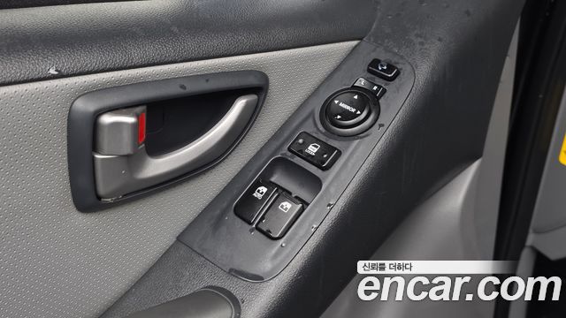 Hyundai Starex 2017 — photo 18