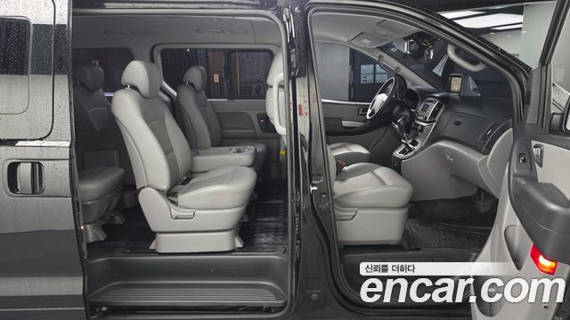 Hyundai Starex 2017 — photo 20