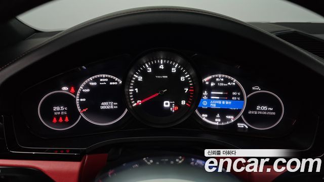 Porsche Cayenne 2021 — photo 11
