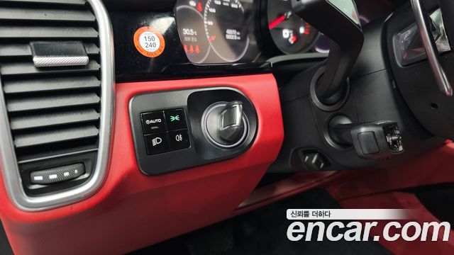 Porsche Cayenne 2021 — photo 20