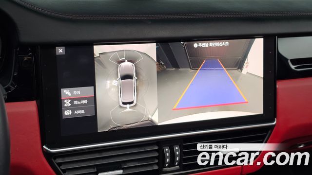 Porsche Cayenne 2021 — photo 24