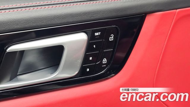 Porsche Cayenne 2021 — photo 31