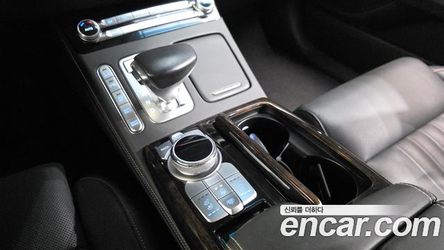 Genesis G90 2019 — photo 9