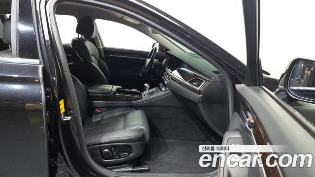 Genesis G90 2019 — photo 11