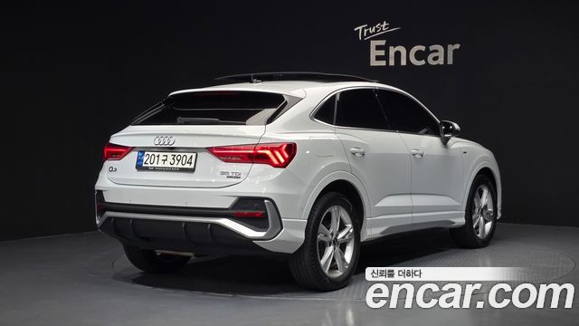 Audi Q3 2023 — photo 2