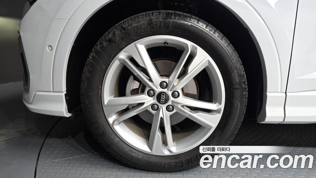 Audi Q3 2023 — photo 5