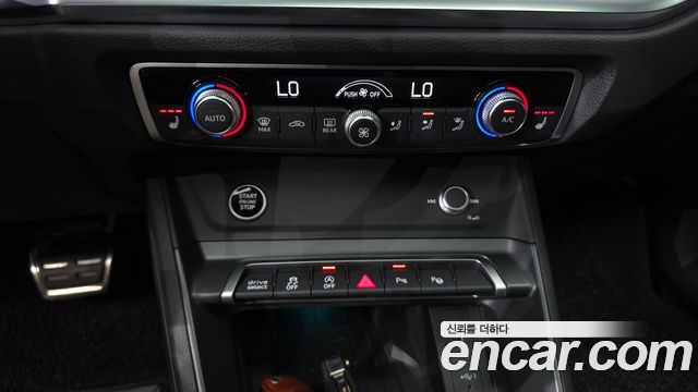 Audi Q3 2023 — photo 20