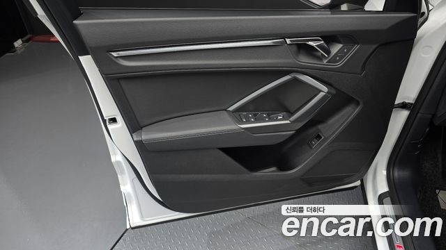 Audi Q3 2023 — photo 14