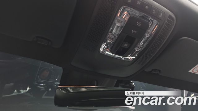 Mercedes-Benz GLB-Class 2021 — photo 25