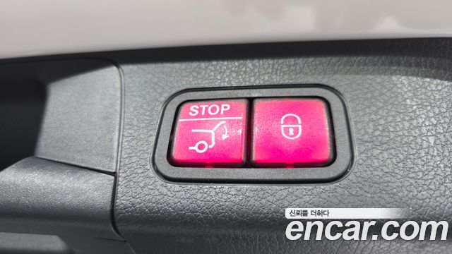 Mercedes-Benz GLB-Class 2021 — photo 27