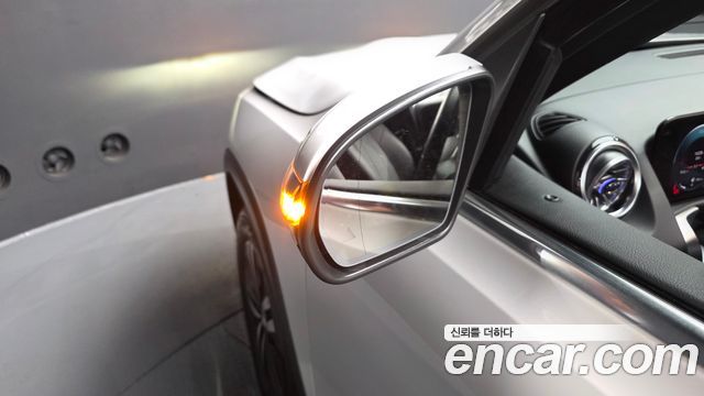 Mercedes-Benz GLB-Class 2021 — photo 29