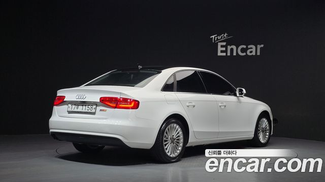 Audi A4 2013 — photo 2