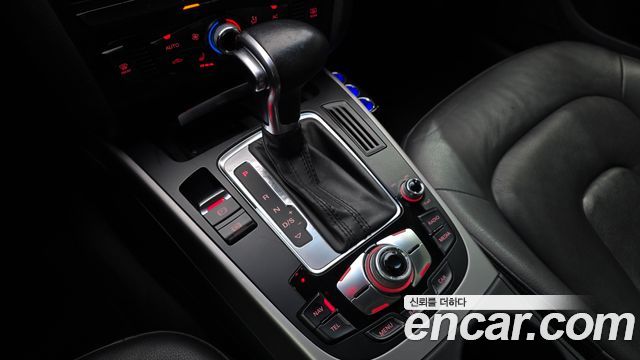 Audi A4 2013 — photo 9
