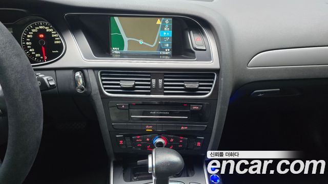 Audi A4 2013 — photo 19