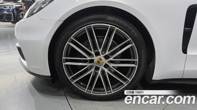 Porsche Panamera 2020 — photo 5