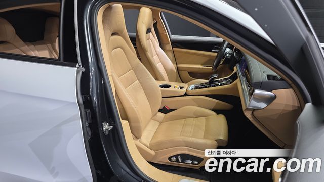 Porsche Panamera 2020 — photo 17