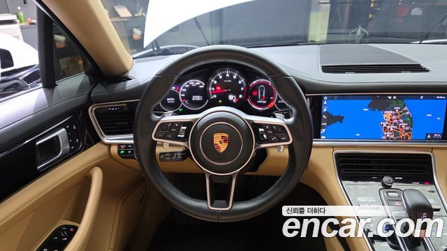 Porsche Panamera 2020 — photo 18