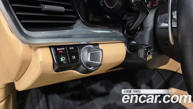 Porsche Panamera 2020 — photo 21