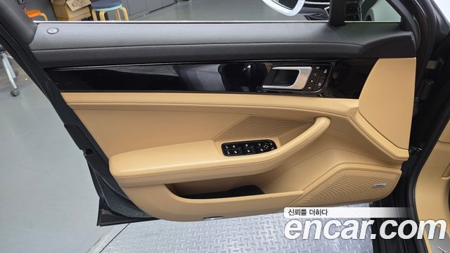 Porsche Panamera 2020 — photo 14