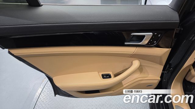 Porsche Panamera 2020 — photo 15