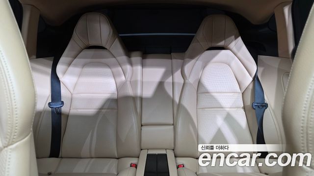 Porsche Panamera 2020 — photo 32