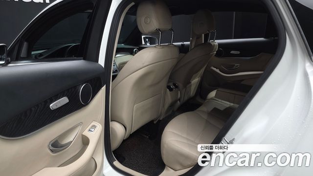 Mercedes-Benz GLC-Class 2019 — photo 16