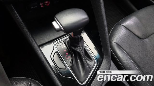 Kia Niro 2017 — photo 12