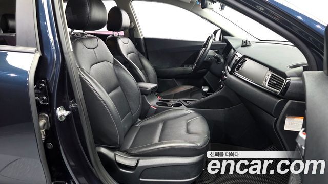 Kia Niro 2017 — photo 17
