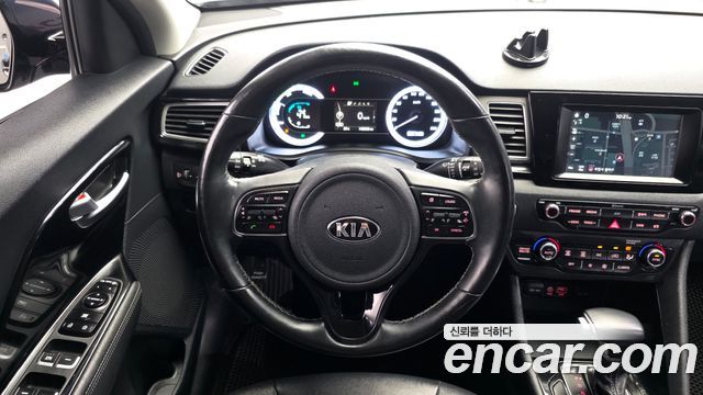 Kia Niro 2017 — photo 19