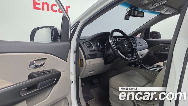 Kia Canival 2020 — photo 10