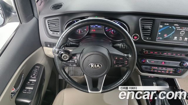 Kia Canival 2020 — photo 13