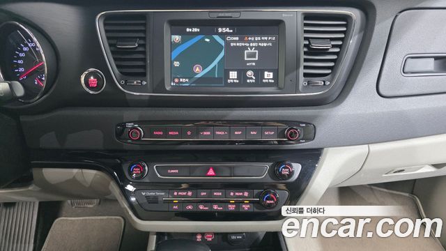 Kia Canival 2020 — photo 14