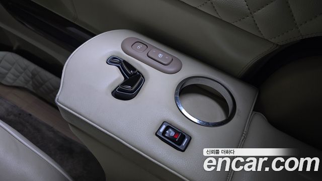 Kia Canival 2016 — photo 25