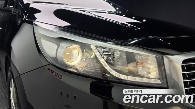 Kia Canival 2016 — photo 8