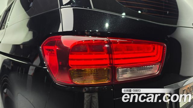 Kia Canival 2016 — photo 9