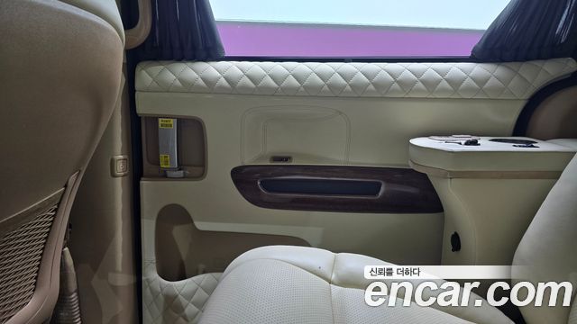 Kia Canival 2016 — photo 15