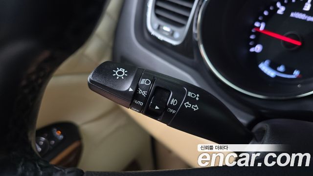 Kia Canival 2016 — photo 28